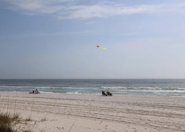Lazy Palm 4 Pools Short Walk To Beach! Sleeps 5!