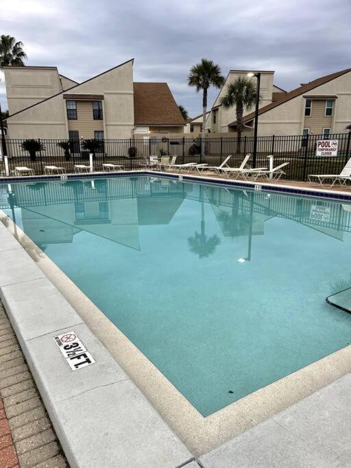 Apartment Lazy Palm 4 Pools Short Walk To Beach! Sleeps 5! Panama City Beach