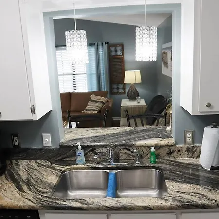 Lazy Palm 4 Pools Short Walk To Beach! Sleeps 5! Panama City Beach Exterior photo